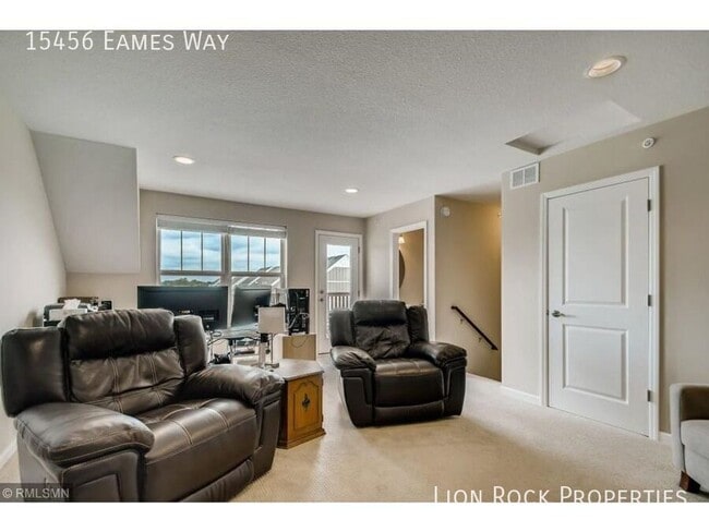 Building Photo - 15456 Eames Wy