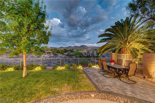 Building Photo - 105 Fountainhead Cir