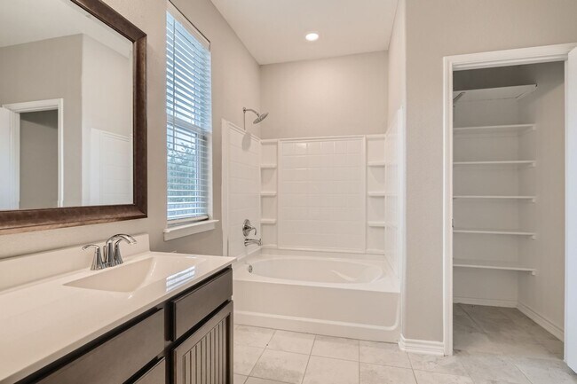 Building Photo - 3 bedroom off 211 and Culebra. NISD School...