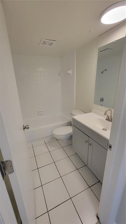 Building Photo - 308 Avanda Ct