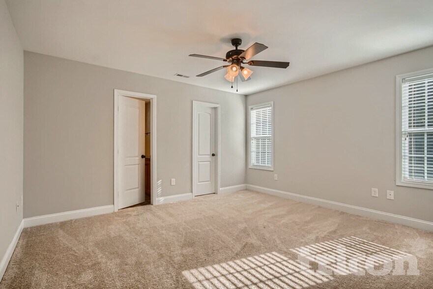 Building Photo - 340 Belvedere Dr NW