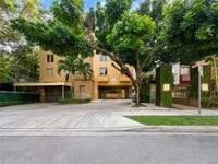 Building Photo - 2630 SW 28th St