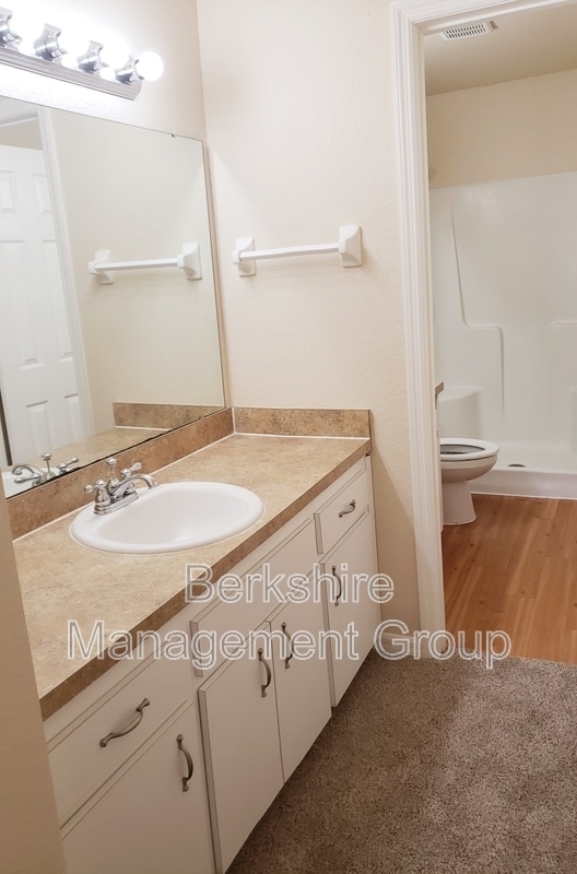 Building Photo - 1132 Brook Meadow Dr