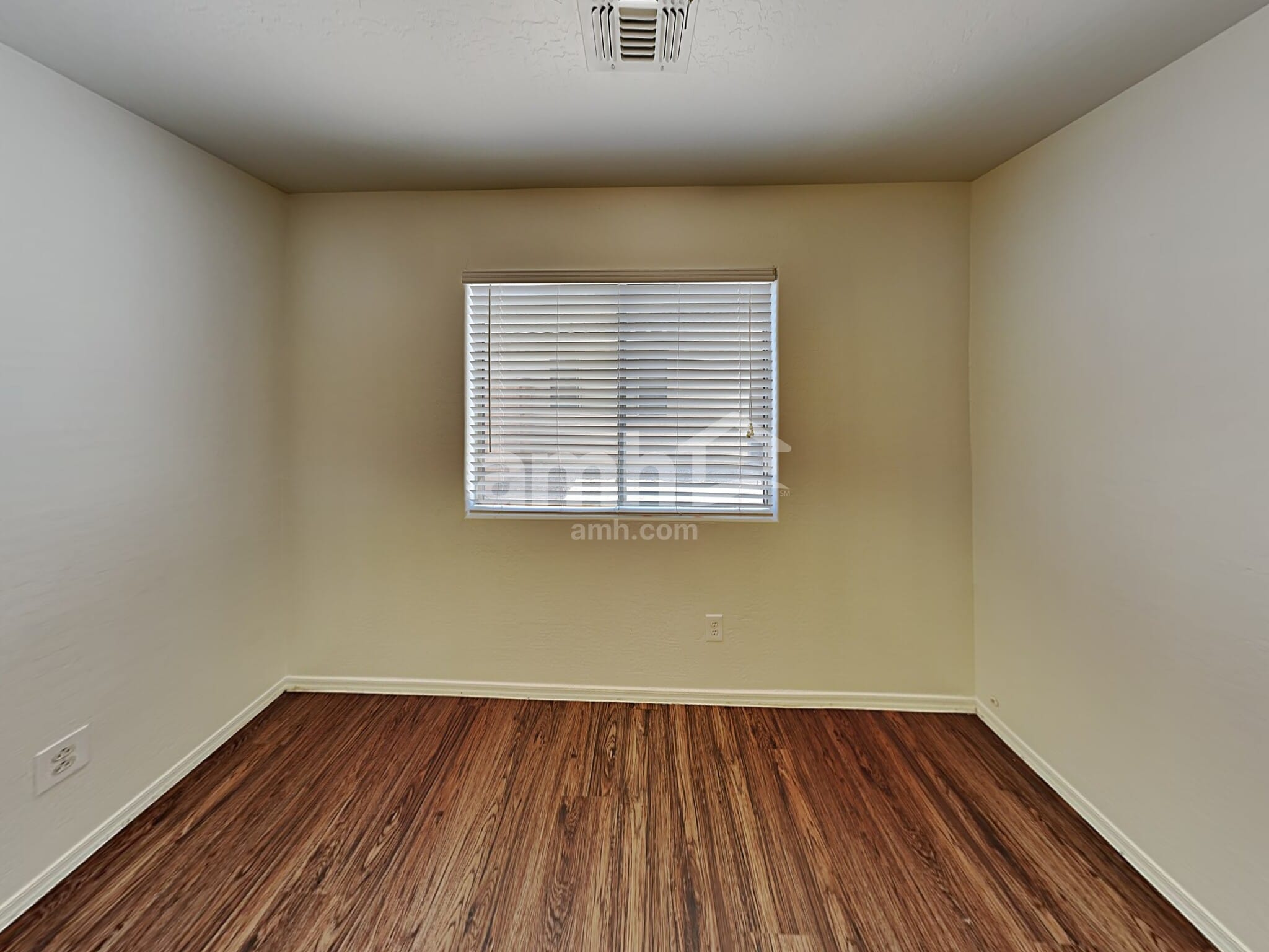 Building Photo - 69 E Coral Bean Dr