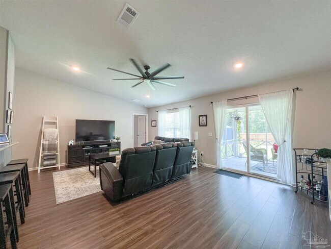 Building Photo - 3537 Conley Dr