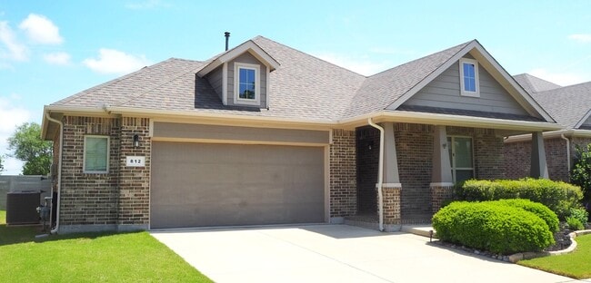 Building Photo - 812 Dove Cv