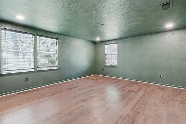 Building Photo - 119 N Kanaio Dr