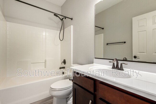 Building Photo - 41540 N Jacaranda Ct