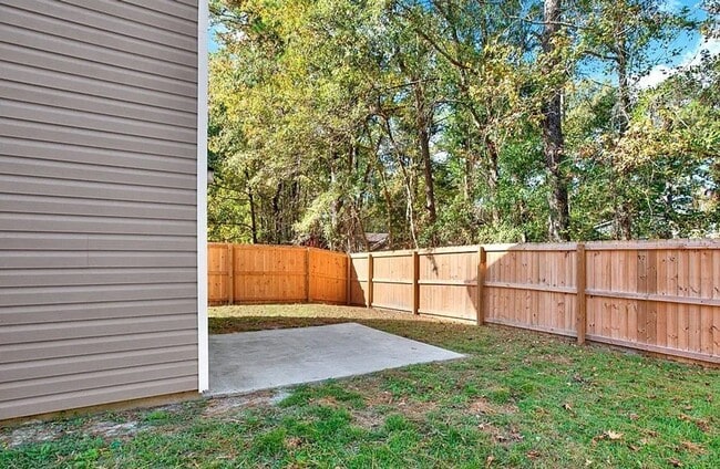 Building Photo - Renovated 2 story home located in the heart of Richmond Hill