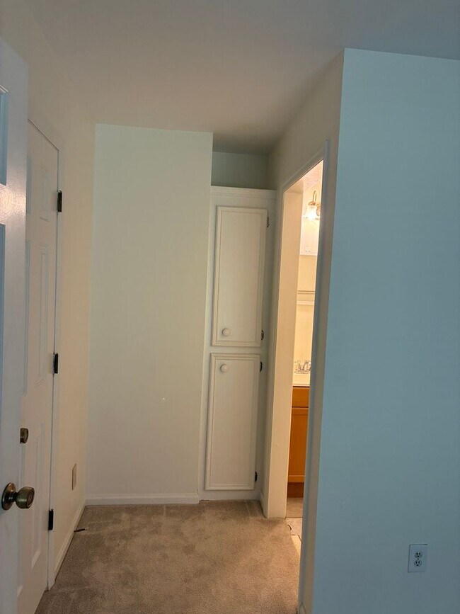 Building Photo - 40 Boardwalk Ln