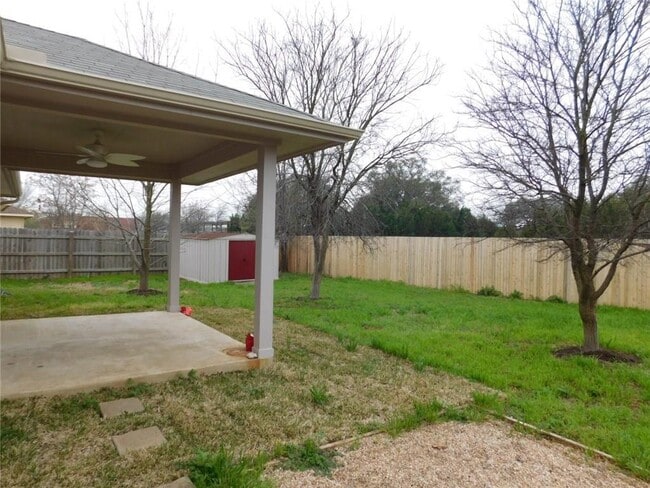 Building Photo - 651 Columbine Ave