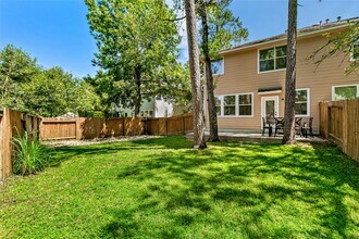 Building Photo - 10 Scenic Brook Ct