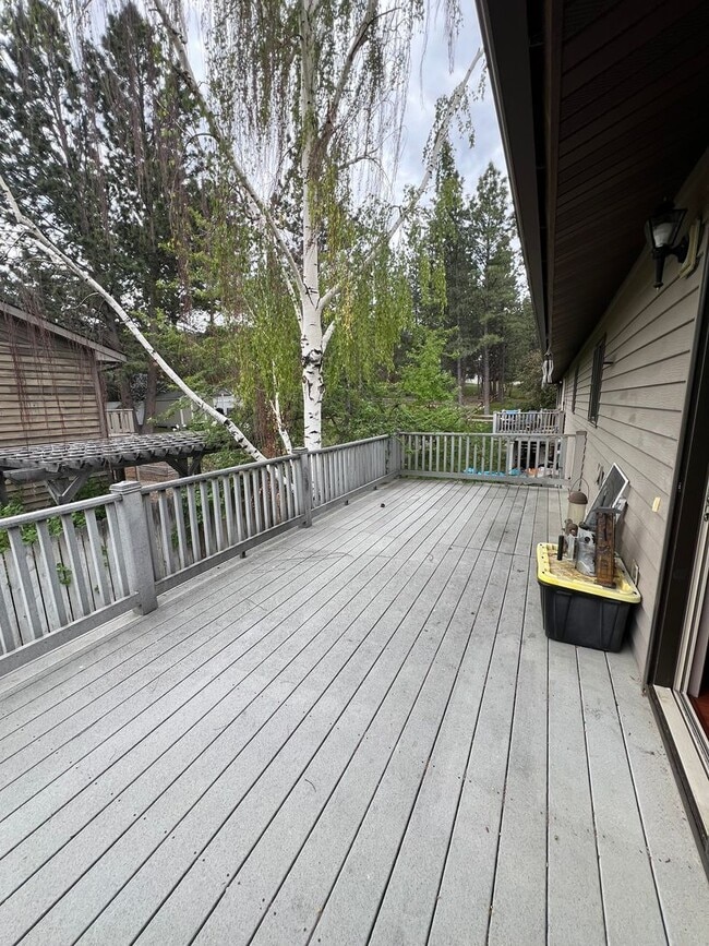 Building Photo - Humbolt Lp condos