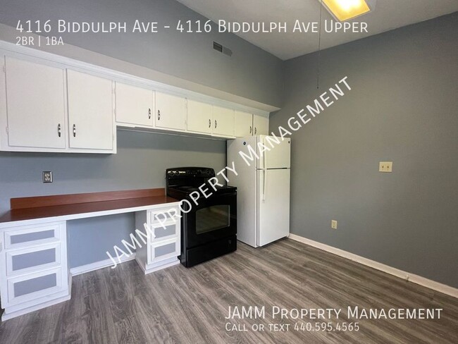 Building Photo - 2 Bedroom Upper unit of Duplex on Biddulph...