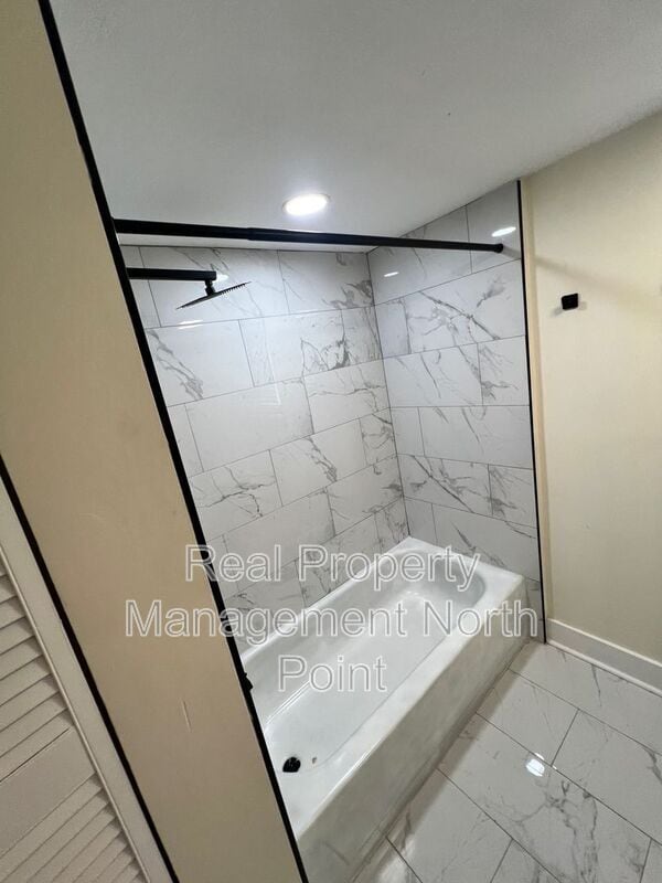 Building Photo - 1645 Metropolitan Pkwy SW