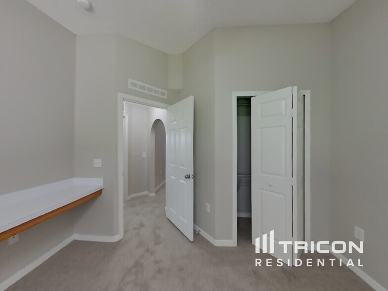 Building Photo - 12266 Glenn Hollow Dr