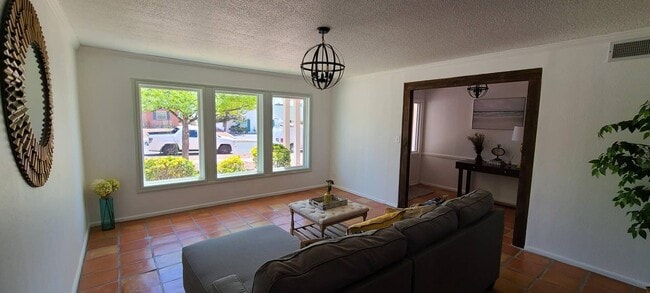 Building Photo - 253 Northwind Dr