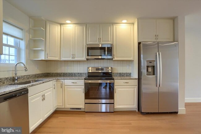 Building Photo - 45 N Penn St