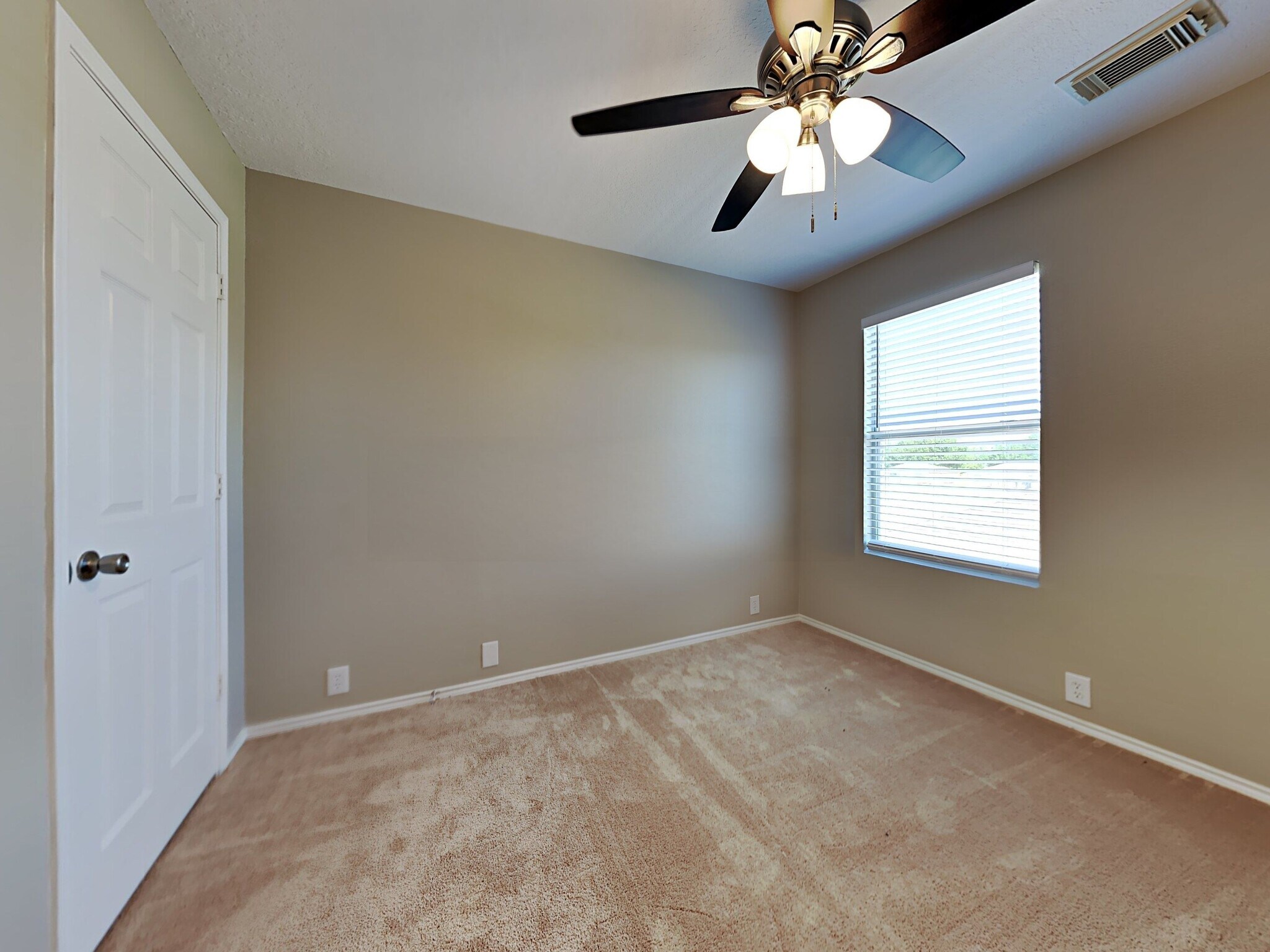Building Photo - 2250 Prairie Forest Tr