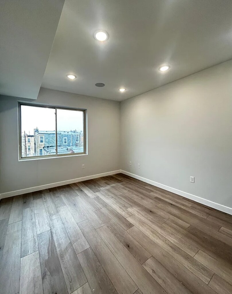 Building Photo - 2419 N 7th St