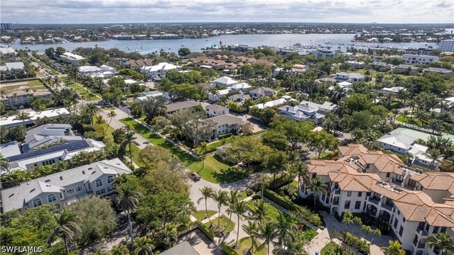 Building Photo - 1019 7th St S