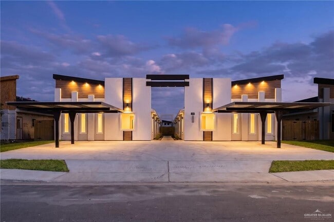 Building Photo - 609 N Onyx Ave