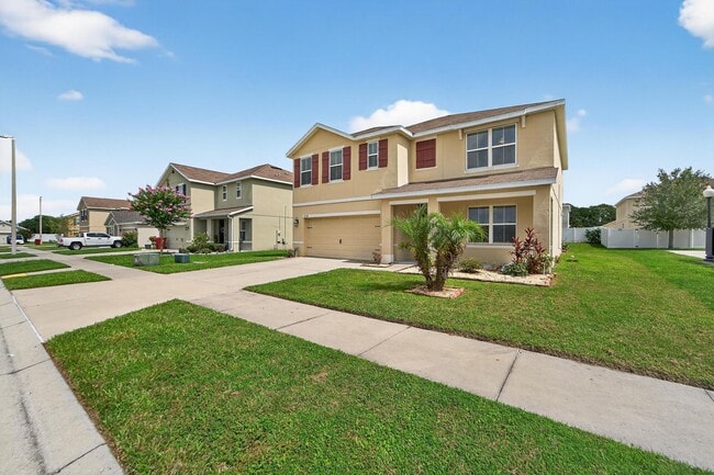 Building Photo - Stunning 5 bed/ 2 bath