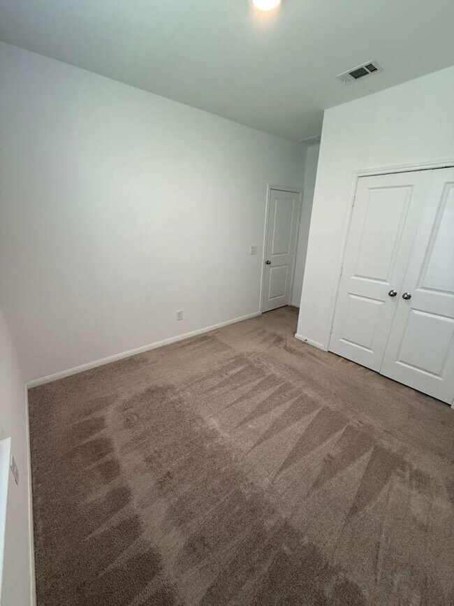 Building Photo - 17626 Chisel Plow Dr