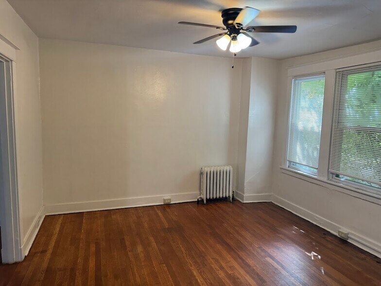 Building Photo - 5710 Beacon St