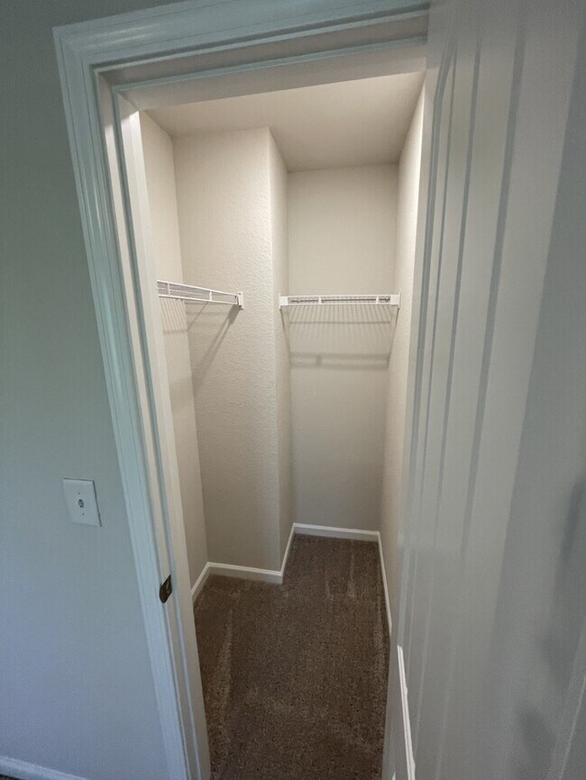 Building Photo - 2062 Wiggins Village Dr