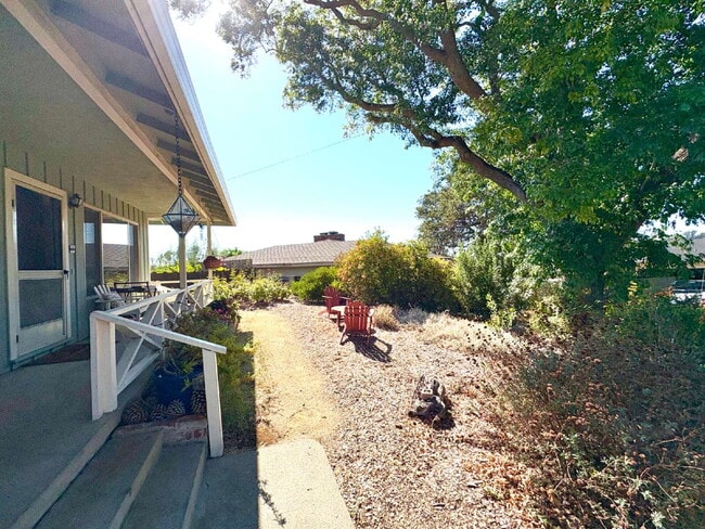 Building Photo - Peaceful Charmer Single-Story Retreat in V...