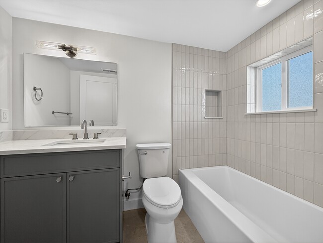 Building Photo - 13337 30th Ave NE