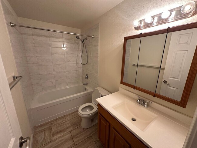 Building Photo - 1307 Sprague St NW