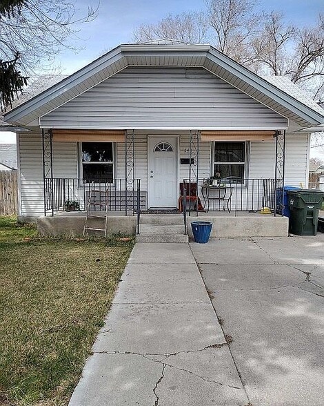 Primary Photo - 548 W Carson St