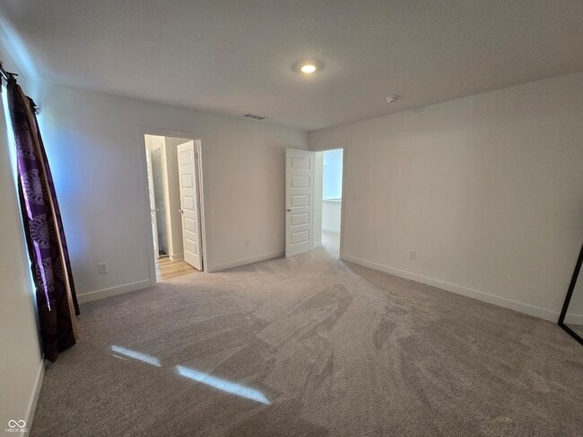 Building Photo - 5128 Summerton St