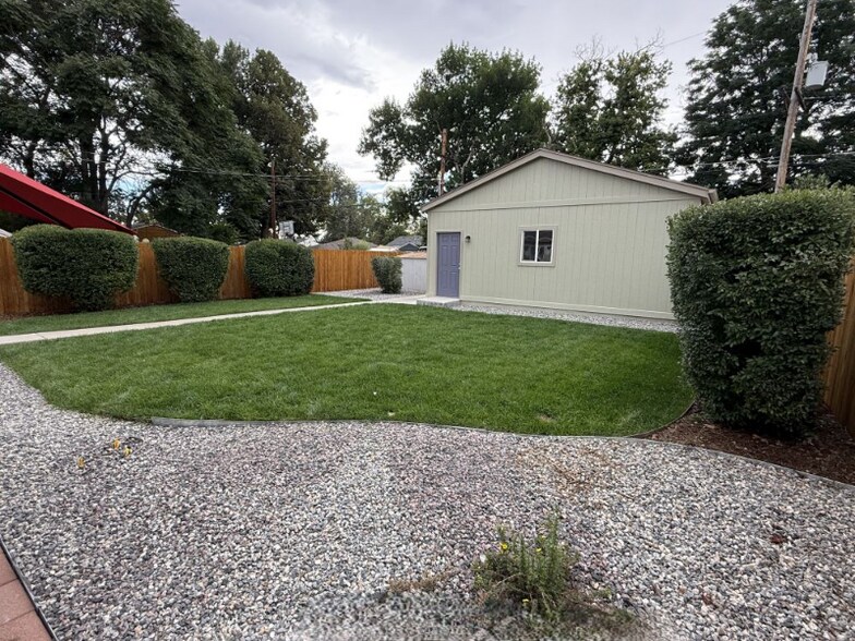 Building Photo - 1920 Willow St