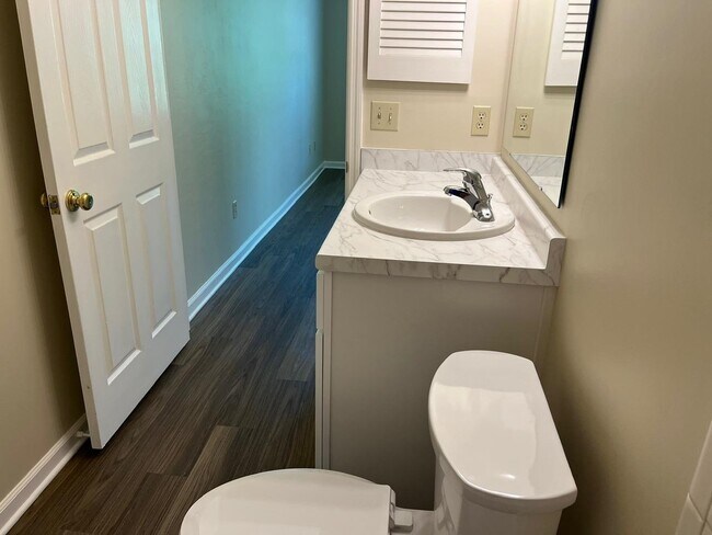 Building Photo - 456 High Point Ln