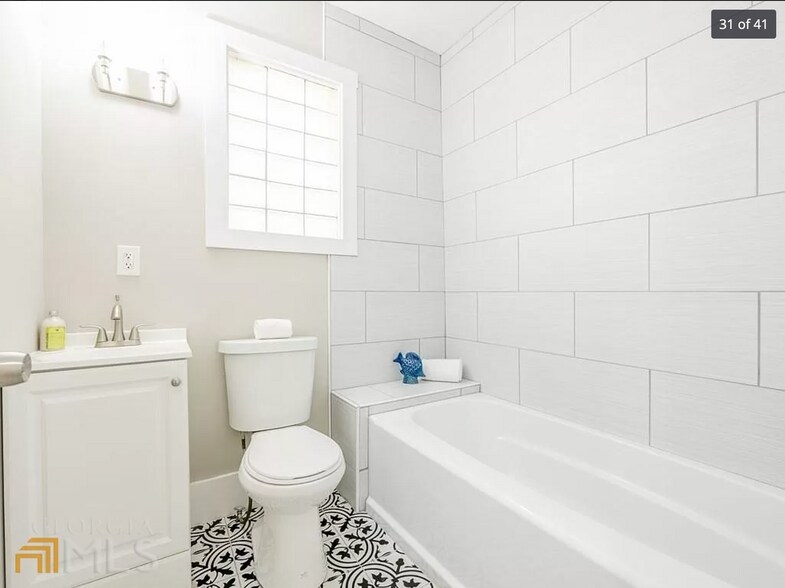 Bathroom 2 - 1395 Beatie Ave SW