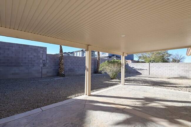 Building Photo - 655 Camp Hill Rd