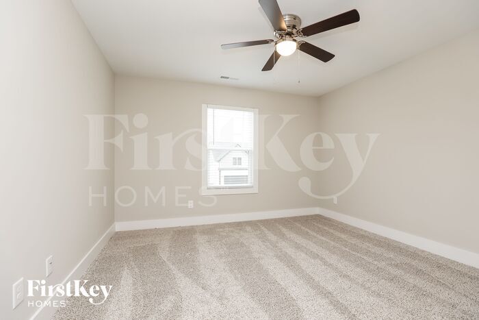 Building Photo - 1425 Kingbird Dr