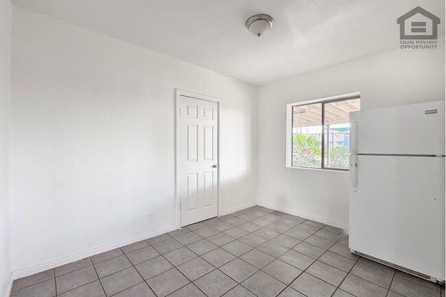 Building Photo - 2Bed/1Bath House at McDowell/32nd St! Move-In Ready on 10/08/2026! – NO HOA!