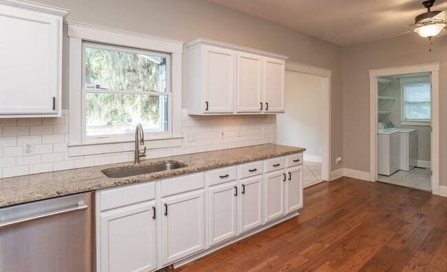 Building Photo - 136 Prescott Dr