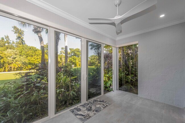 Building Photo - 4501 Fairway Dr N