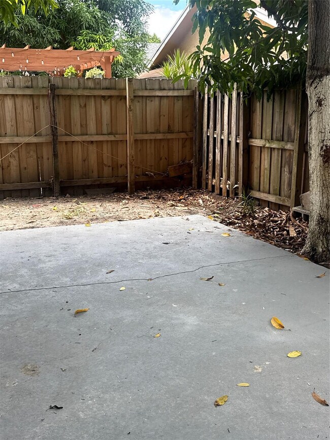 Building Photo - 7427 SW 13th St