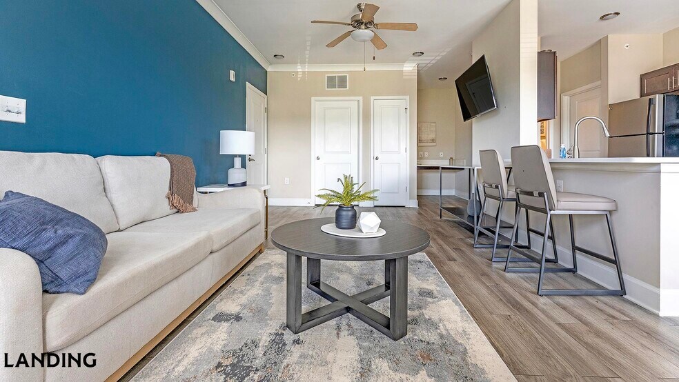 Building Photo - 195 N Creek Dr