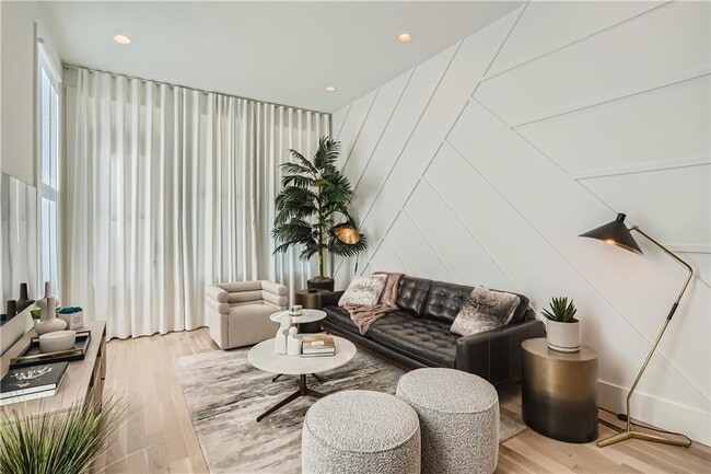 Building Photo - 997 Wylie St SE