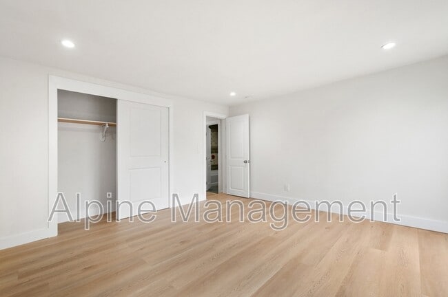 Building Photo - 830 47th St