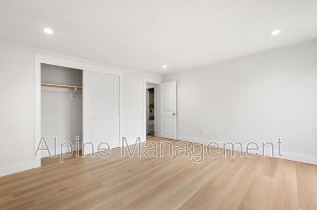 Building Photo - 830A 47th Street