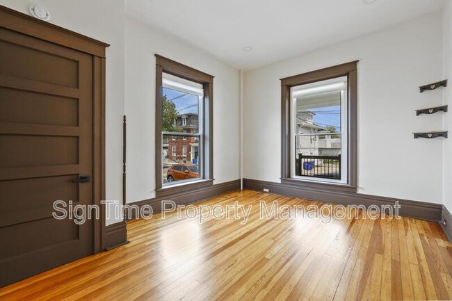 Building Photo - 25-27 Wayside Avenue - 25-1