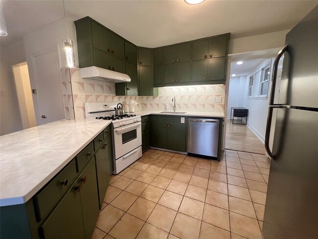 Building Photo - 1511 Chelsea Ln